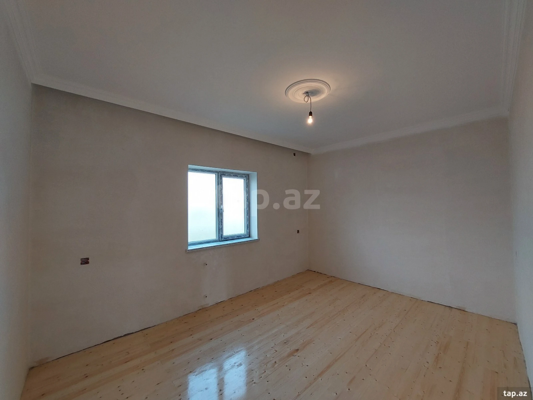 Satılır 3 otaqlı həyət evi