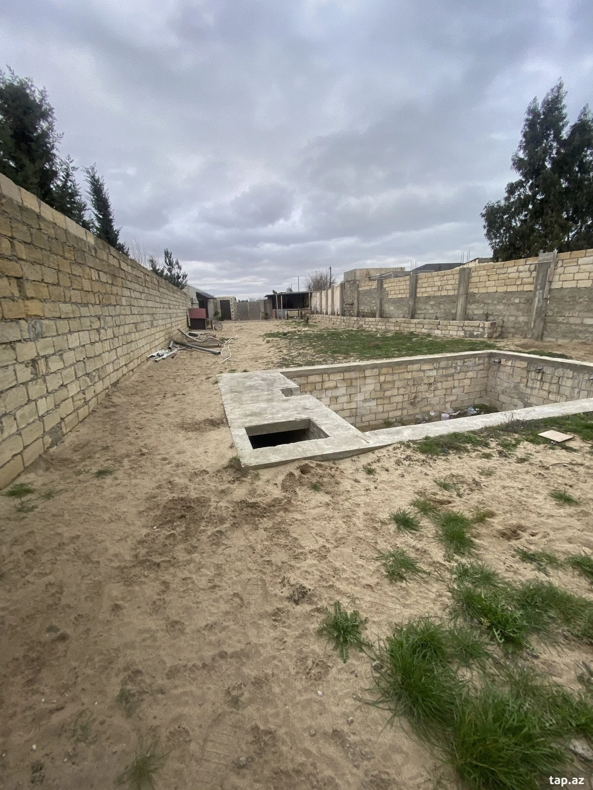 Satılır 2 otaqlı həyət evi