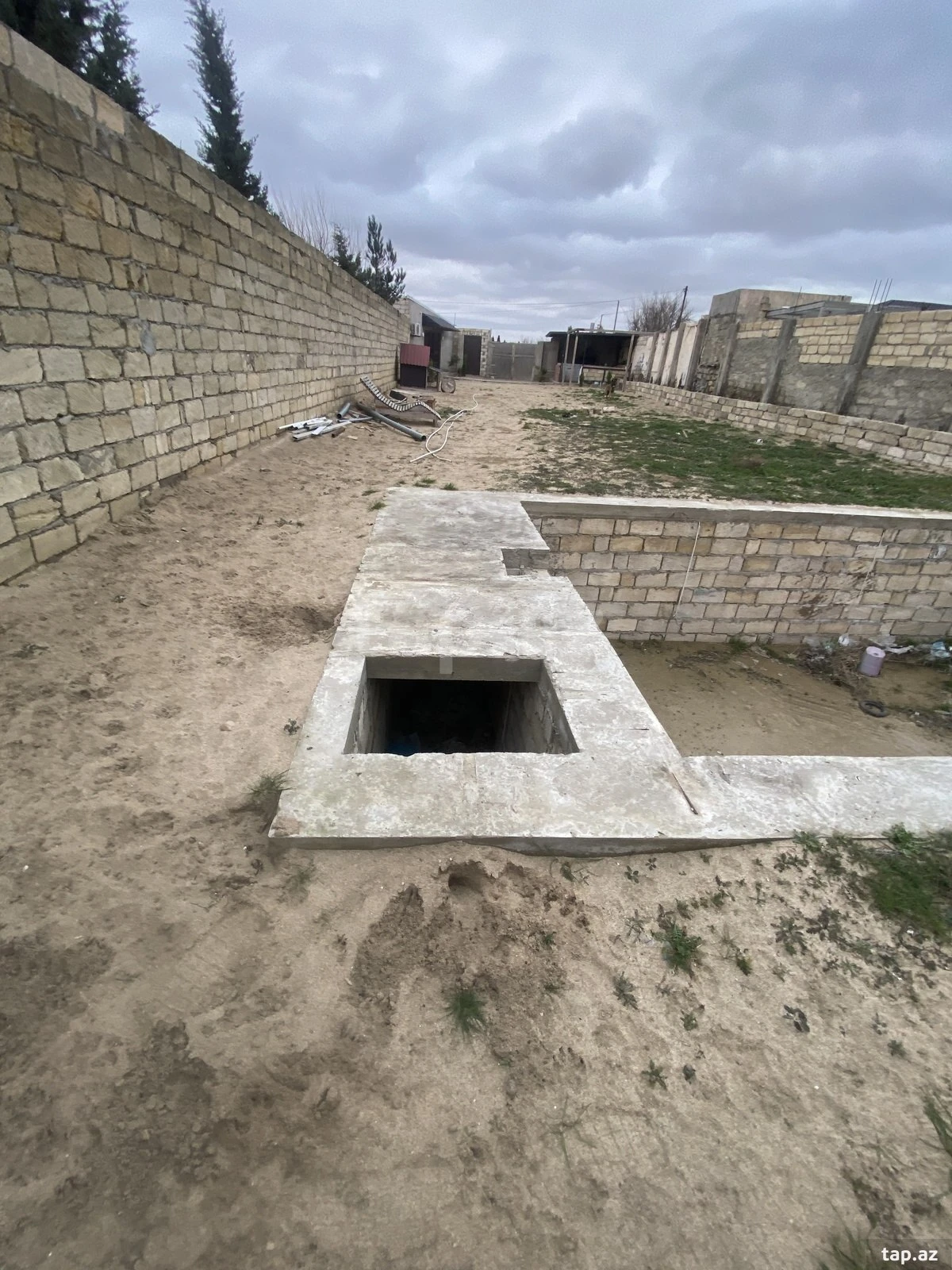 Satılır 2 otaqlı həyət evi