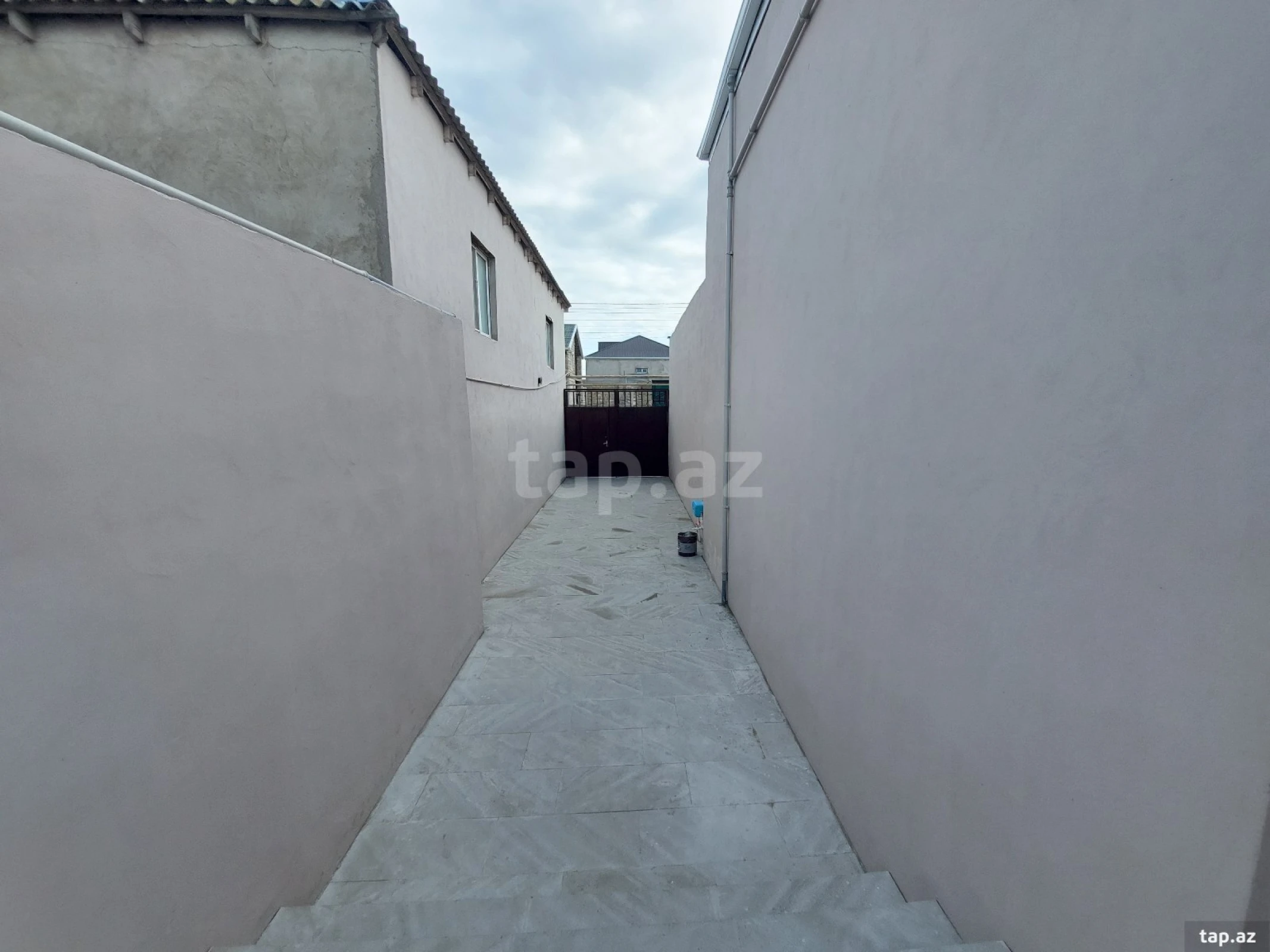 Satılır 3 otaqlı həyət evi