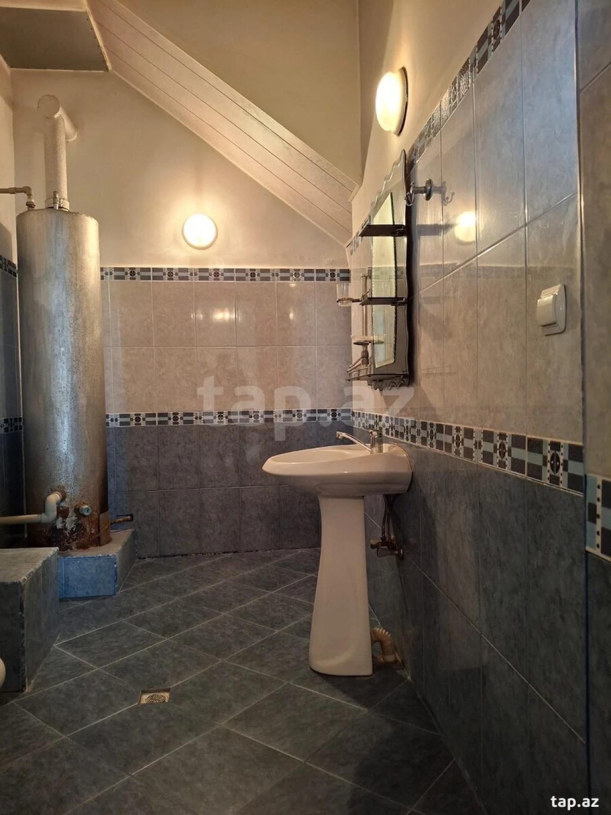 Satılır 4 otaqlı həyət evi 150 m²