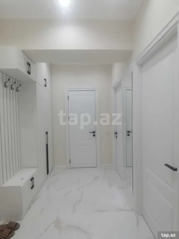 Kirayə verilir 2 otaqlı yeni tikili 76 m²