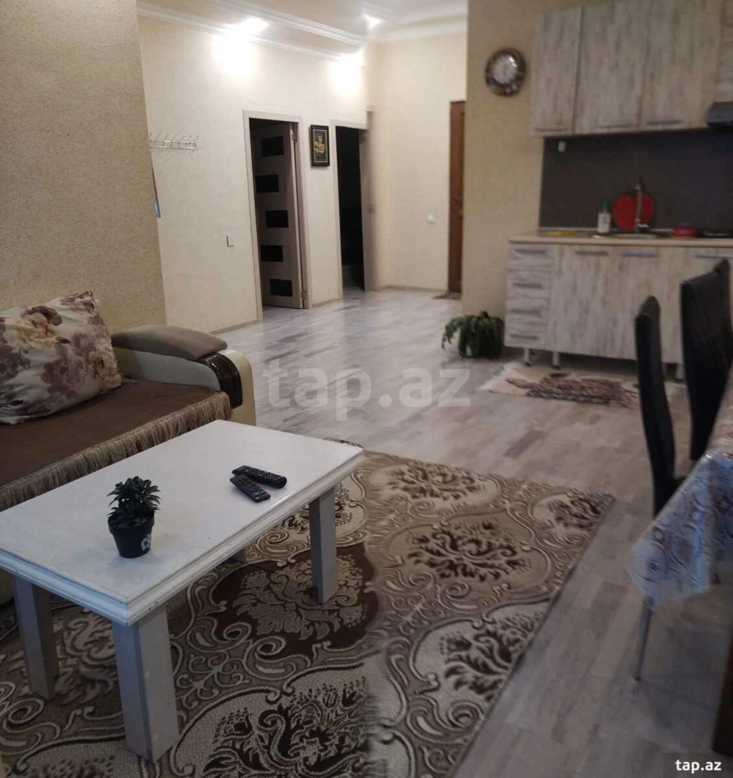 Kirayə verilir 4 otaqlı həyət evi