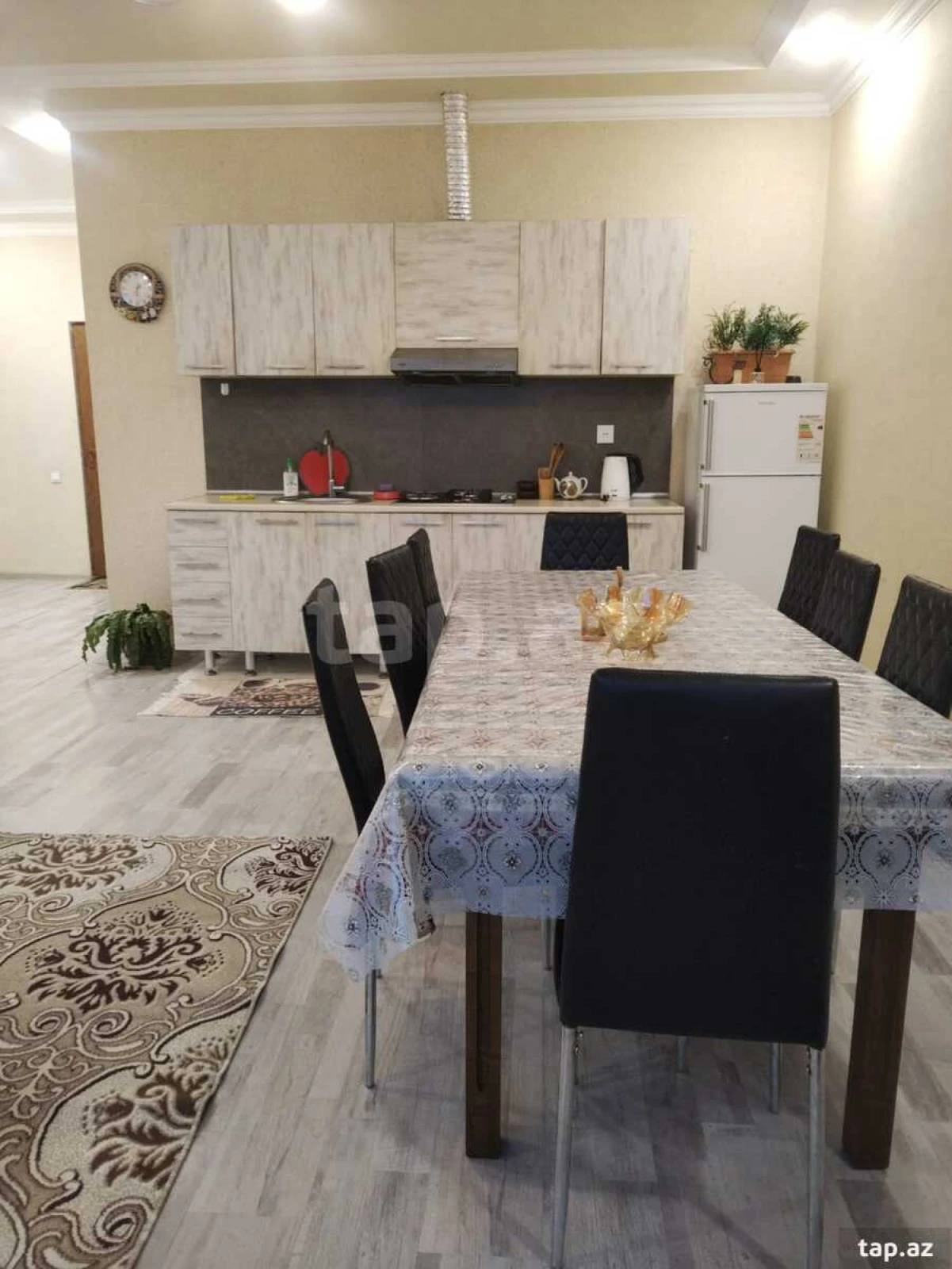 Kirayə verilir 4 otaqlı həyət evi