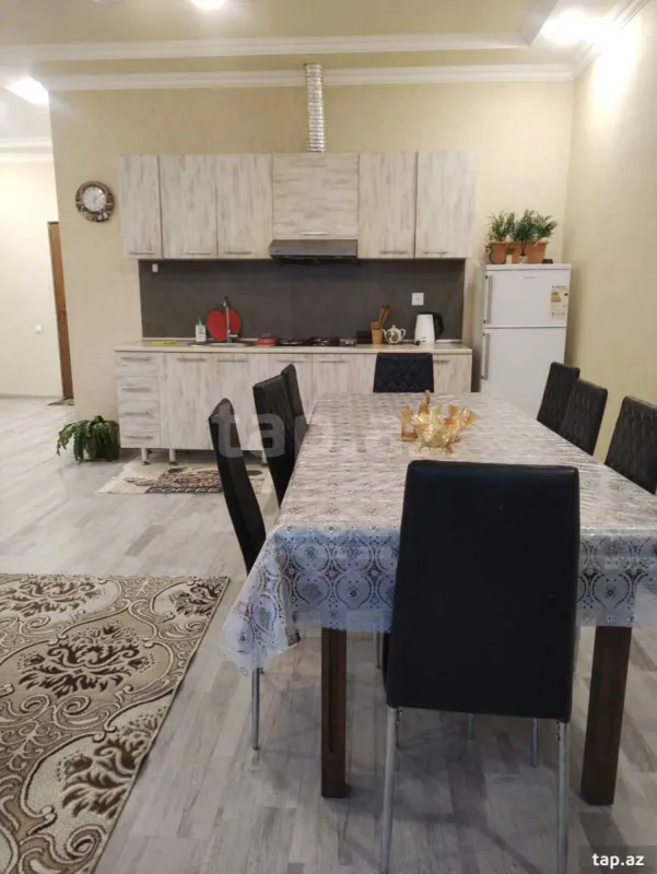 Kirayə verilir 4 otaqlı həyət evi