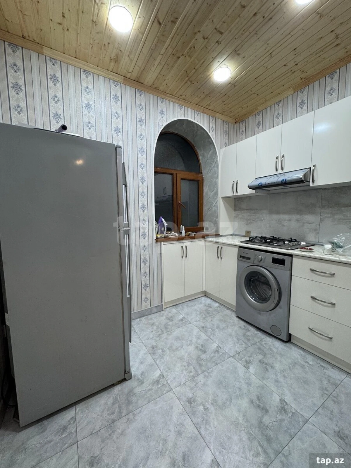 Kirayə verilir 2 otaqlı yeni tikili 50 m²