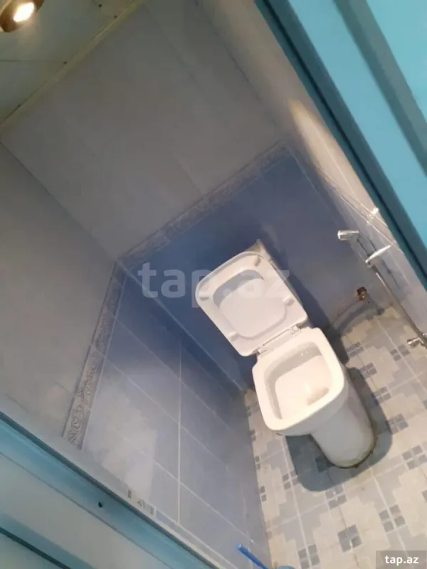 Satılır 6 otaqlı həyət evi