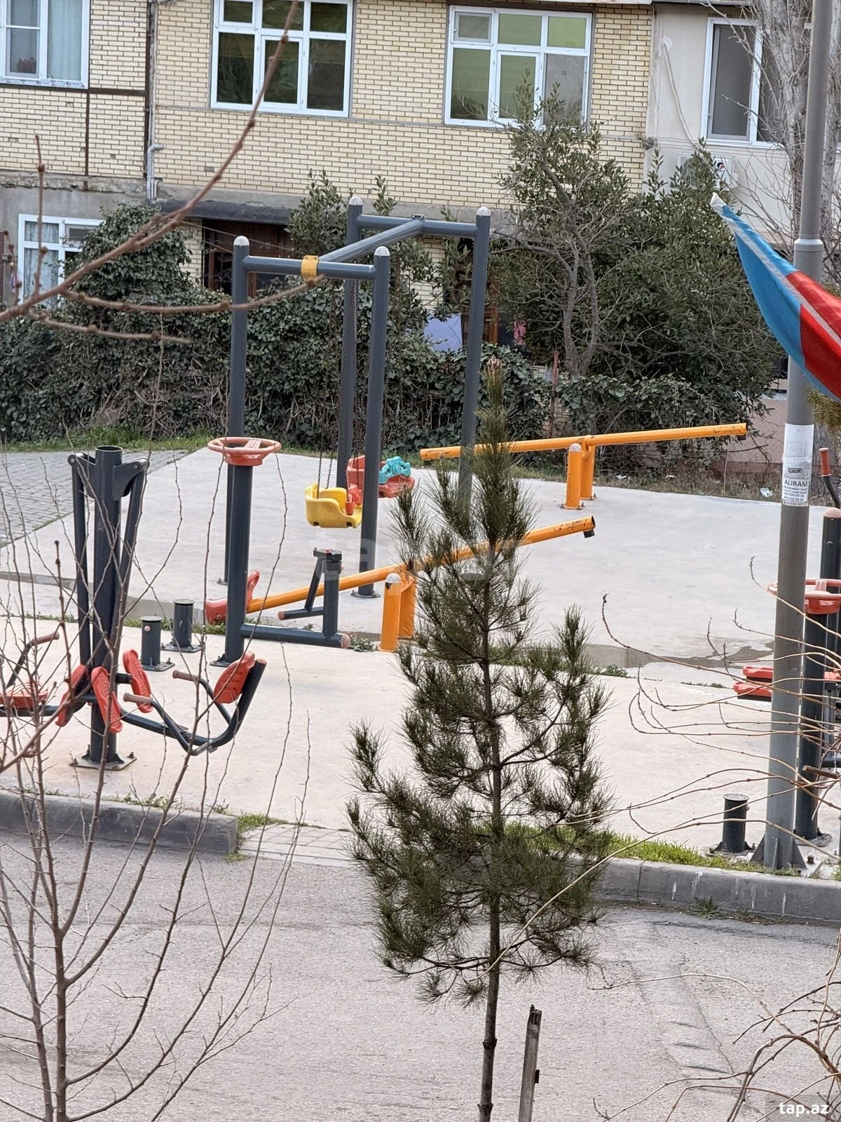 Satılır 3 otaqlı mənzil 64 m²