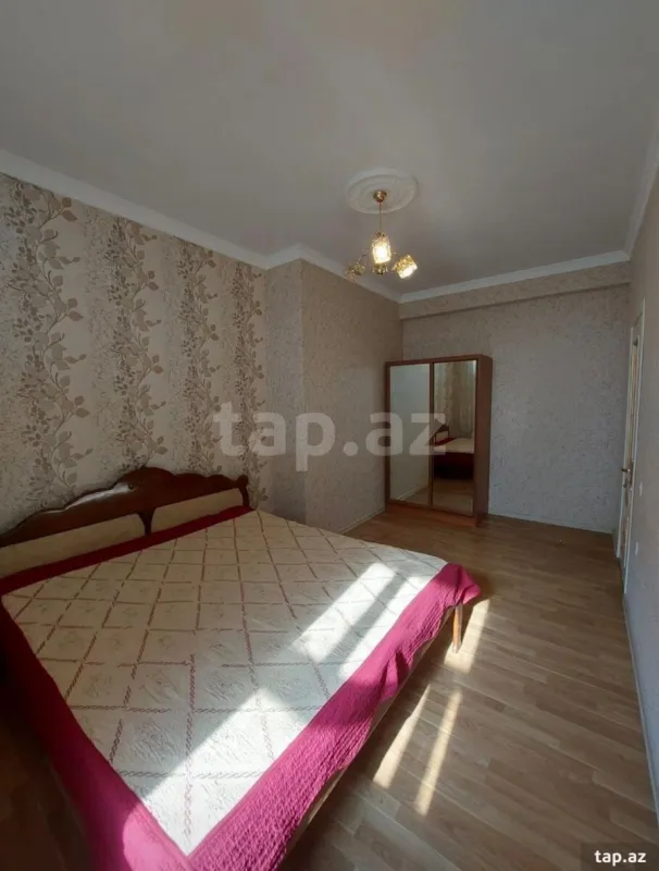 Kirayə verilir 2 otaqlı yeni tikili 70 m²