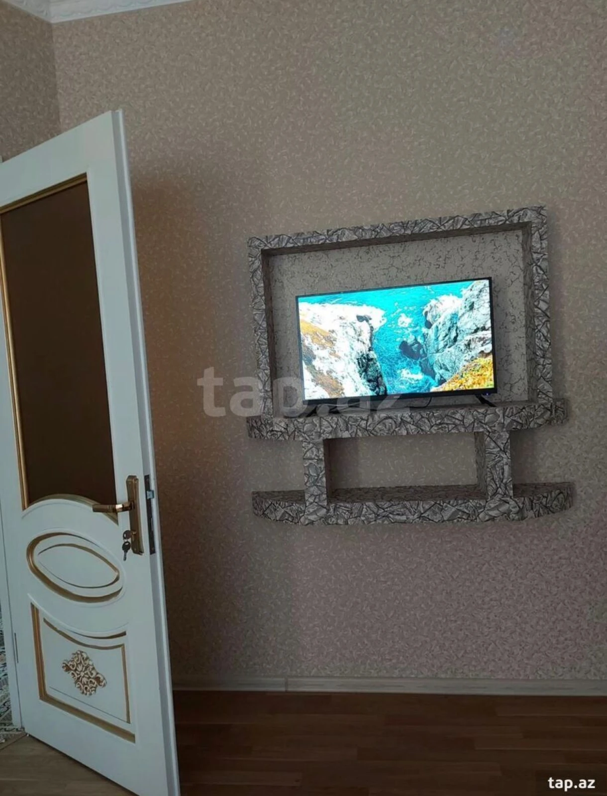 Kirayə verilir 2 otaqlı yeni tikili 70 m²