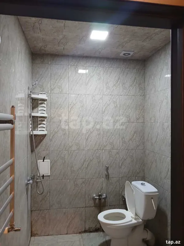 Kirayə verilir 2 otaqlı yeni tikili 70 m²