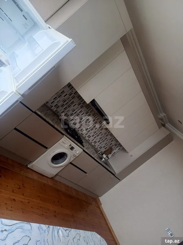 Kirayə verilir 2 otaqlı yeni tikili 110 m²