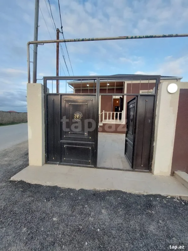 Satılır 3 otaqlı həyət evi