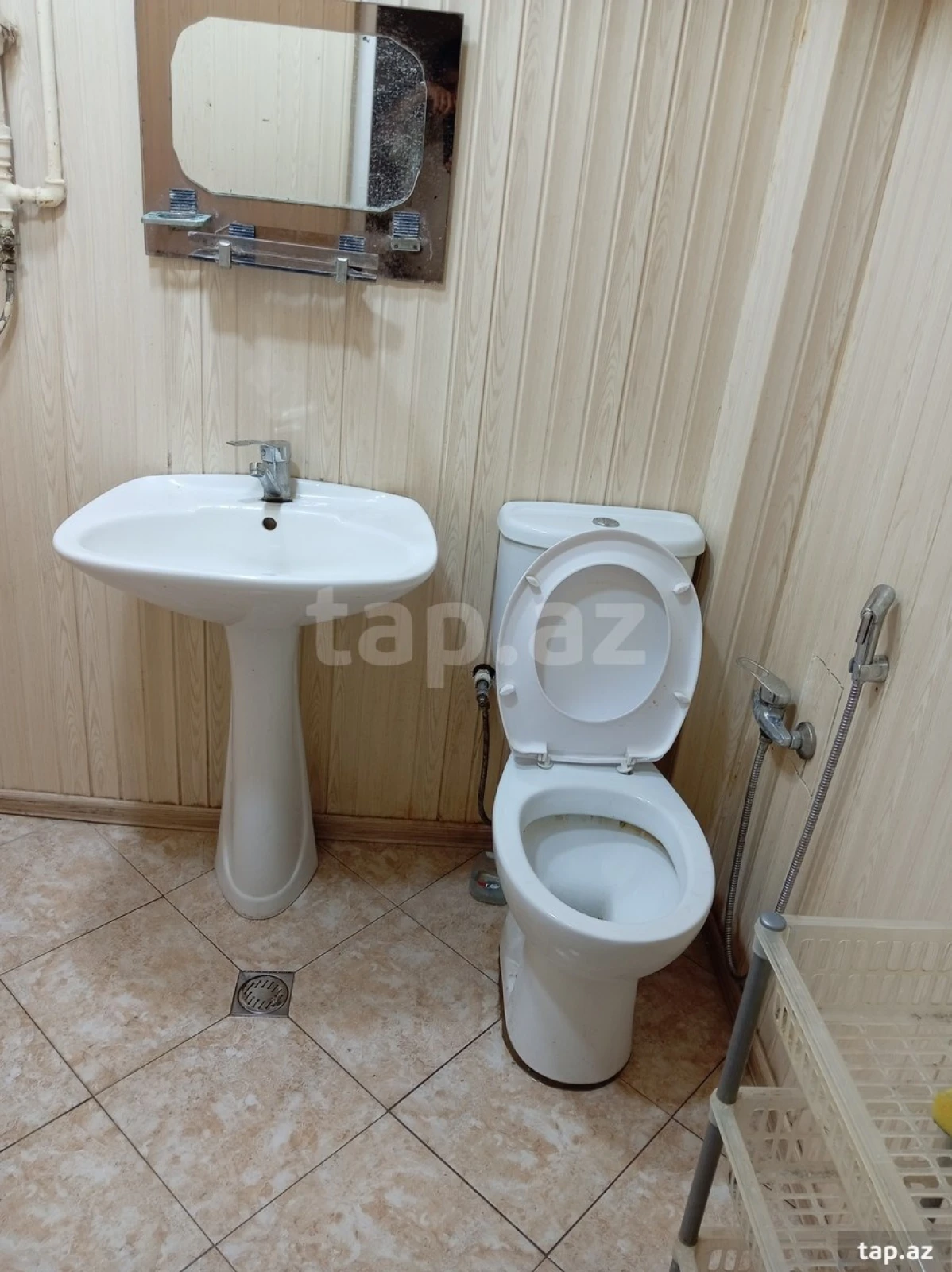 Kirayə verilir 1 otaqlı mənzil 75 m²