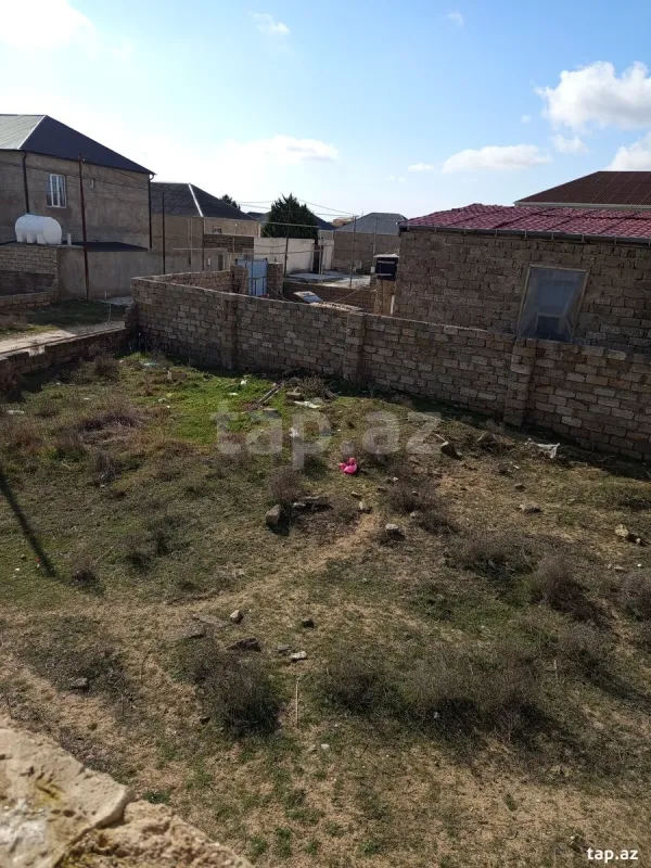 Satılır 5 otaqlı həyət evi 240 m²