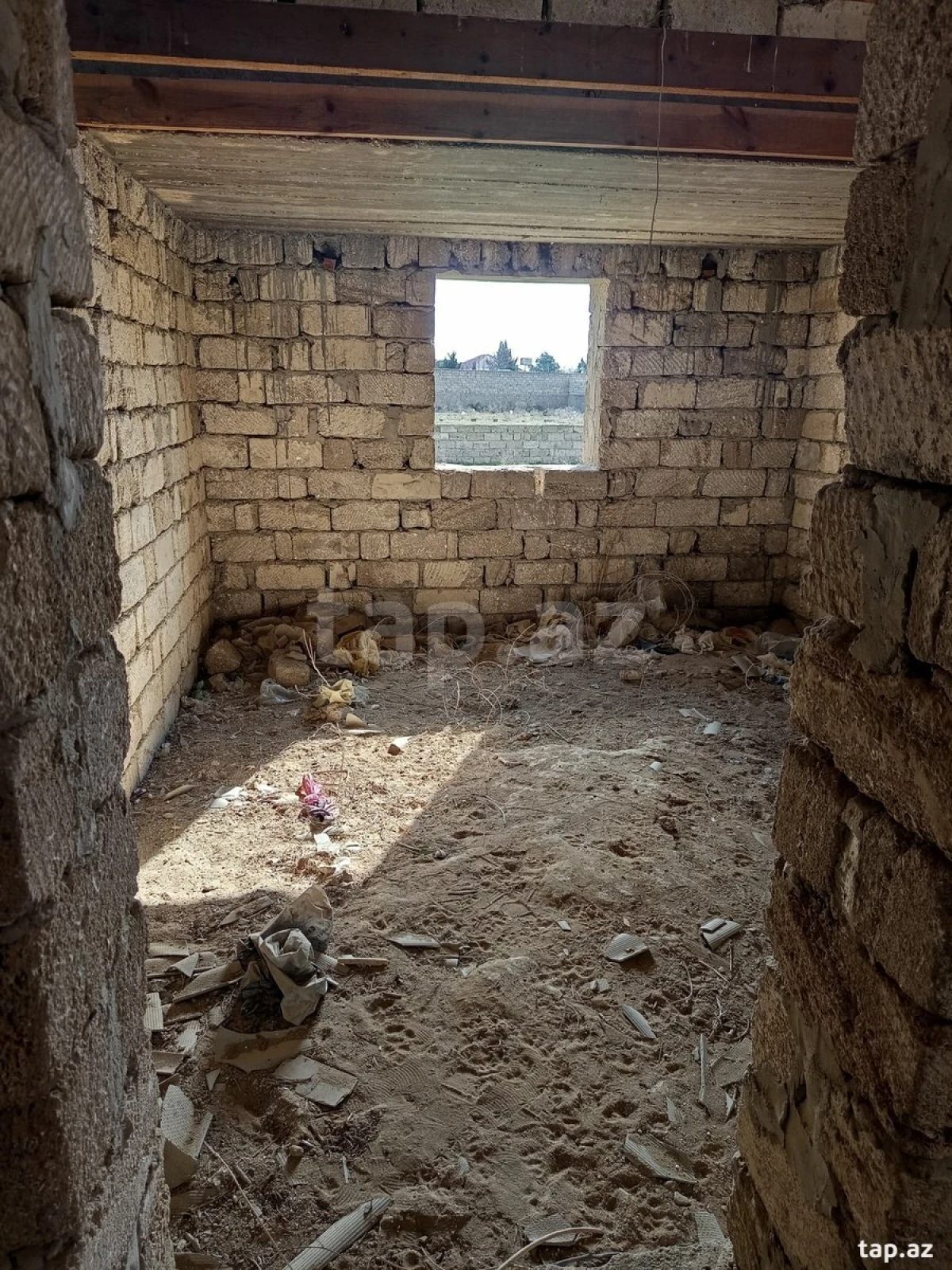 Satılır 5 otaqlı həyət evi 240 m²