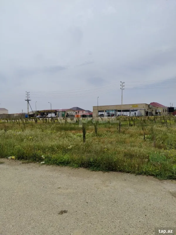 Satılır 3 otaqlı həyət evi