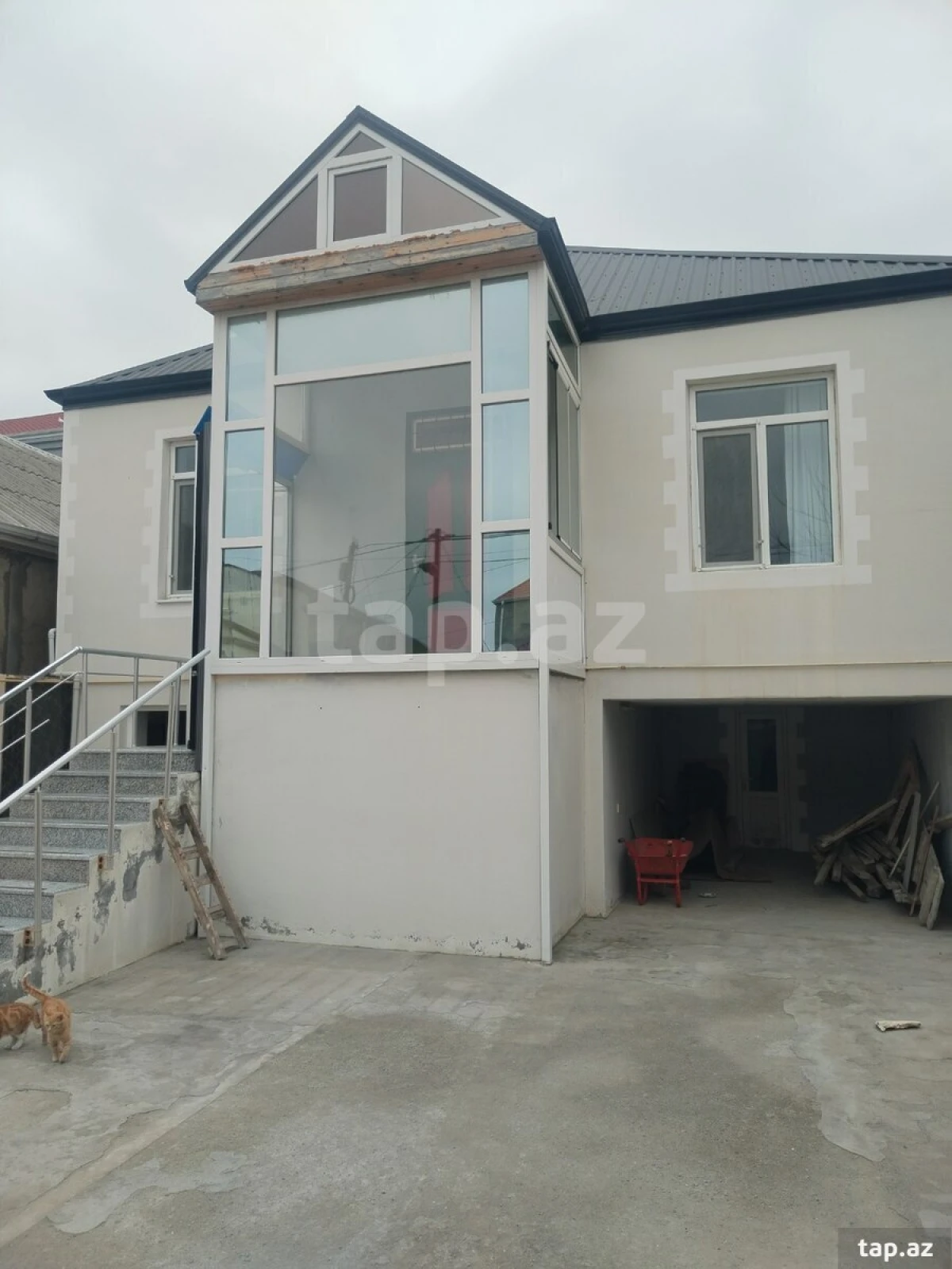 Satılır 3 otaqlı həyət evi