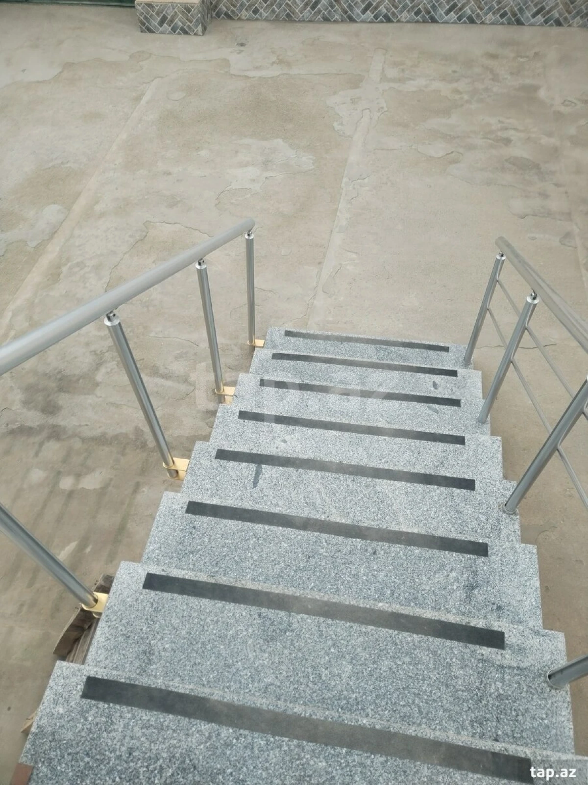 Satılır 3 otaqlı həyət evi