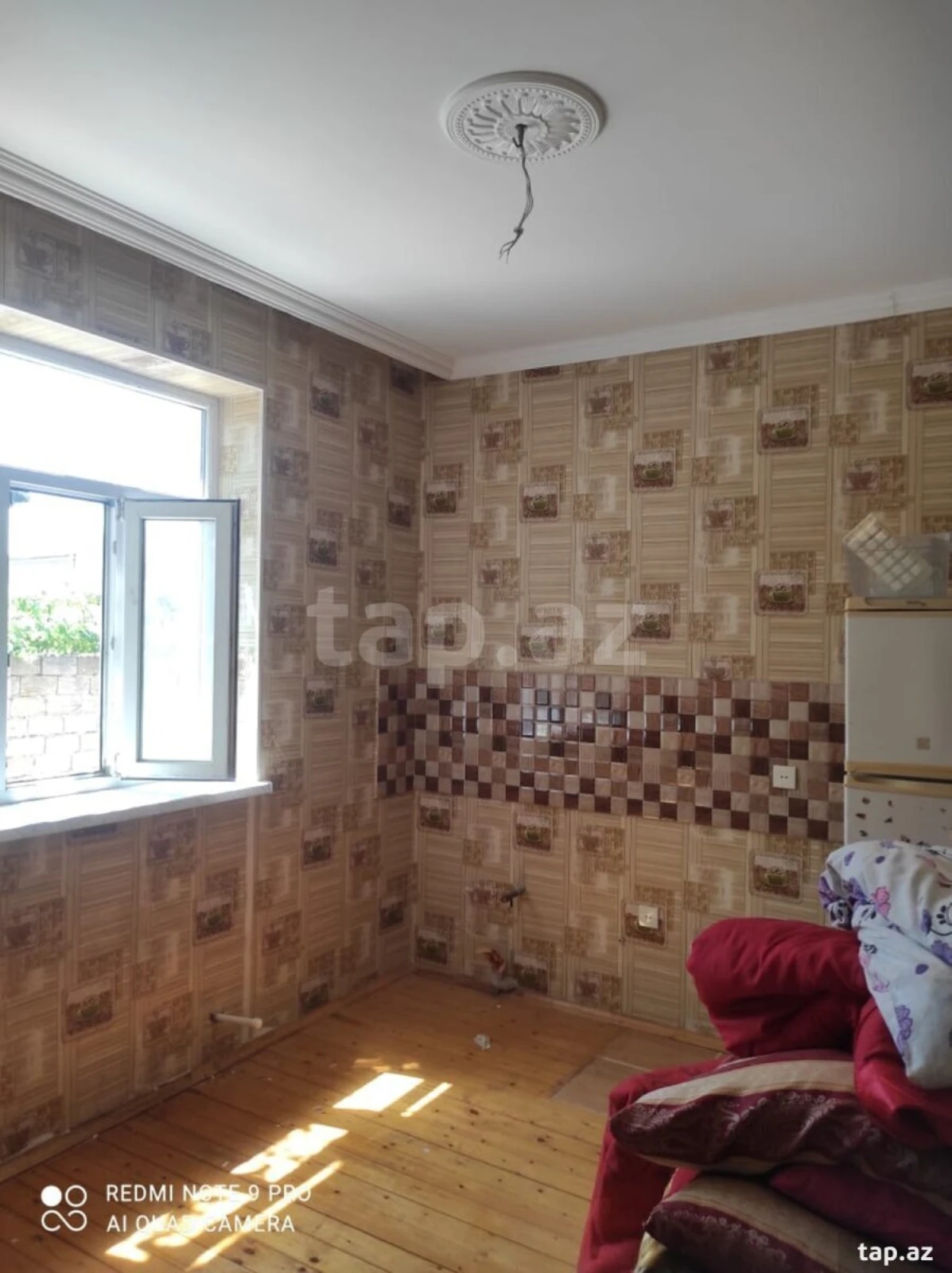 Satılır 4 otaqlı həyət evi