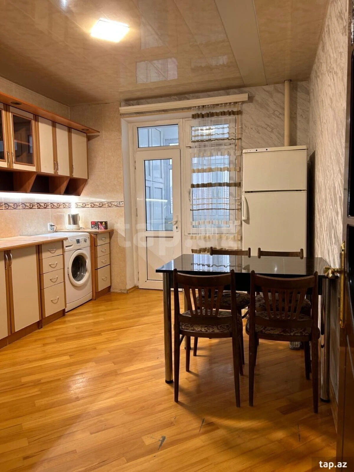 Kirayə verilir 2 otaqlı mənzil 70 m²