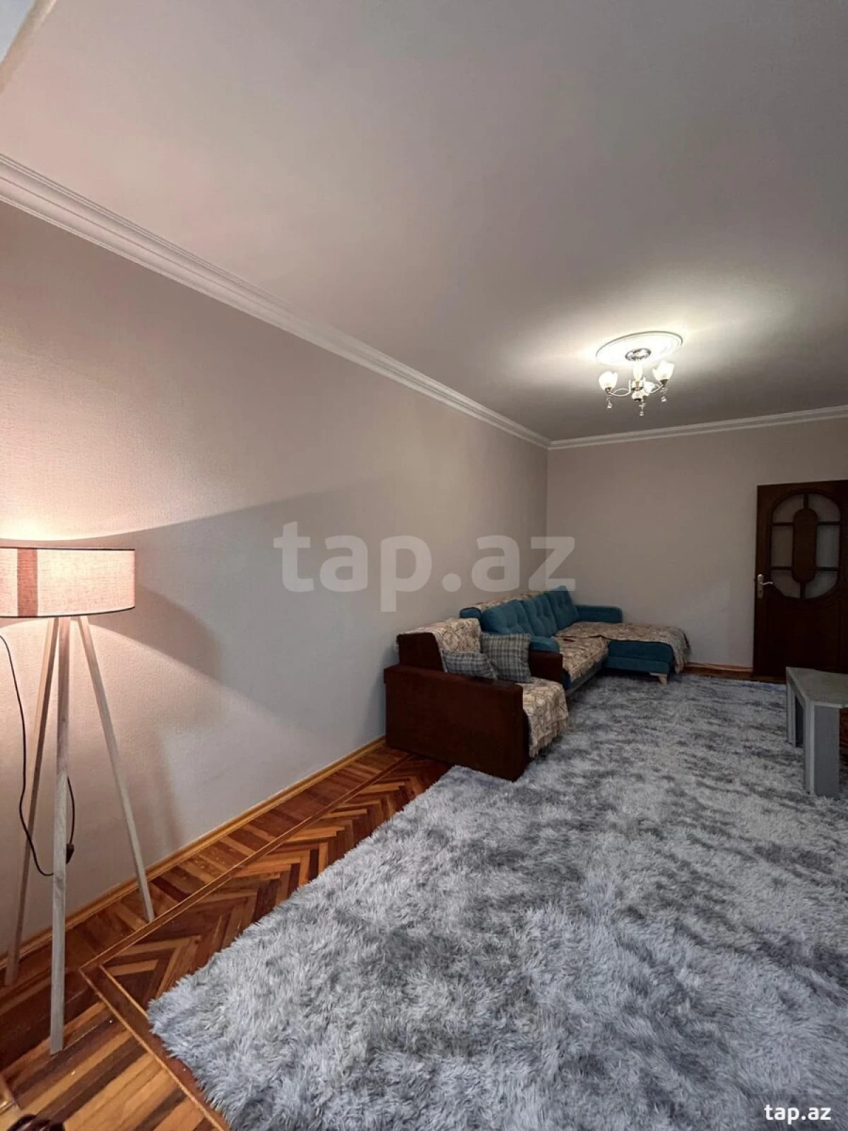 Kirayə verilir 2 otaqlı mənzil 70 m²