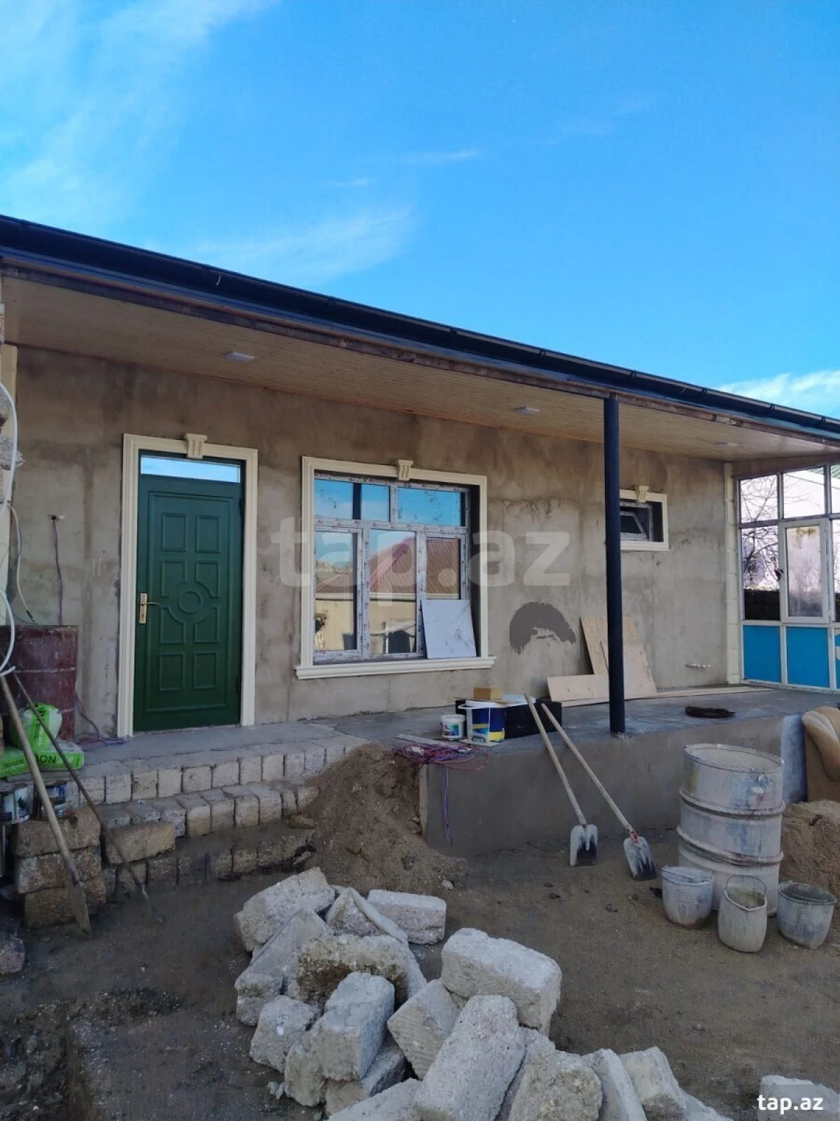 Satılır 3 otaqlı həyət evi