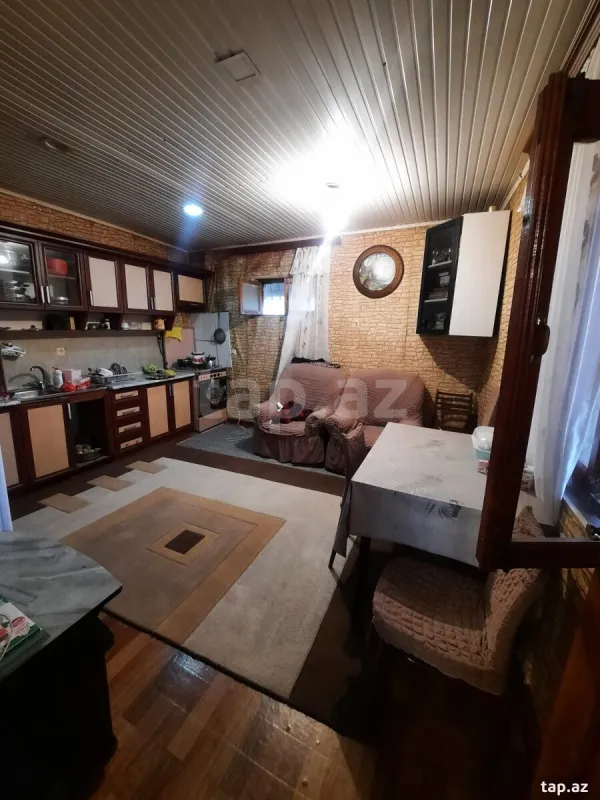 Satılır 5 otaqlı həyət evi