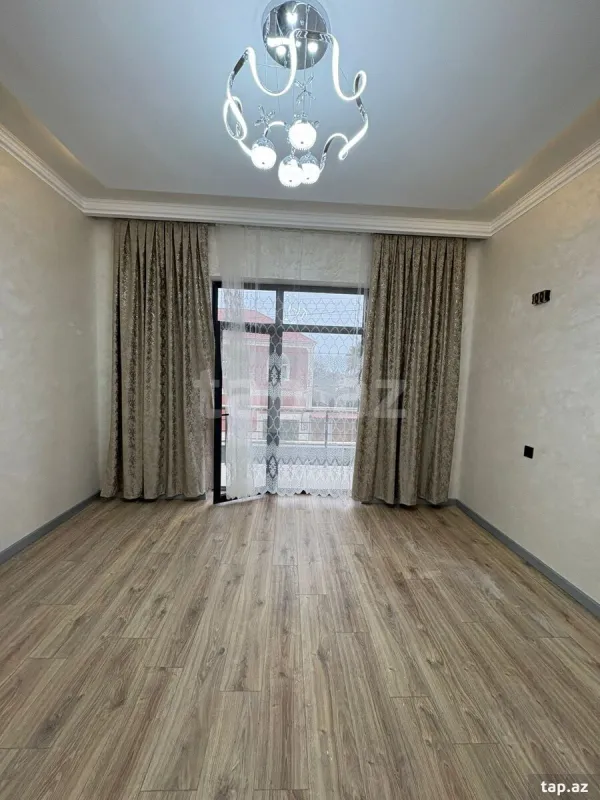 Satılır 5 otaqlı həyət evi