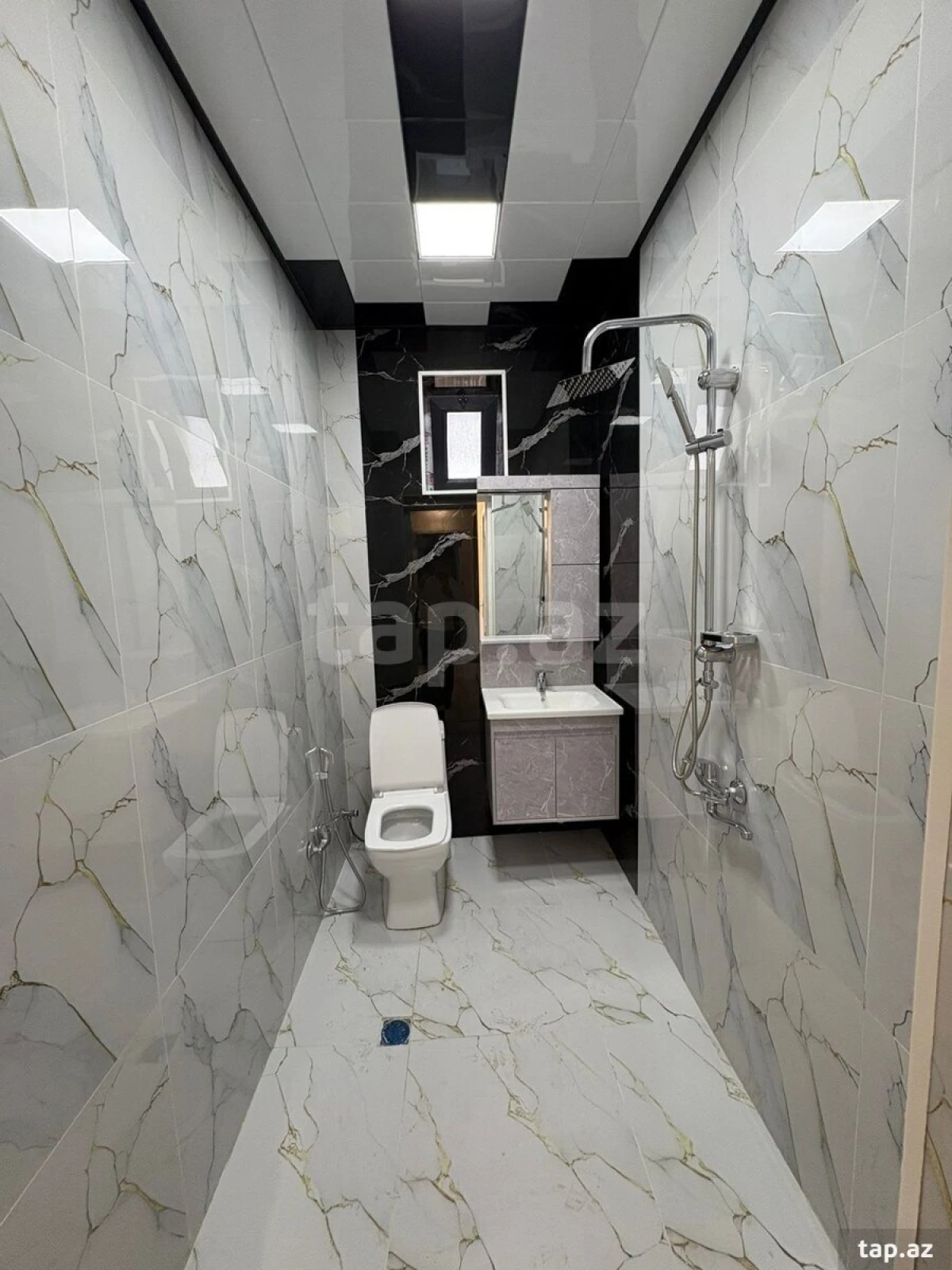 Satılır 5 otaqlı həyət evi