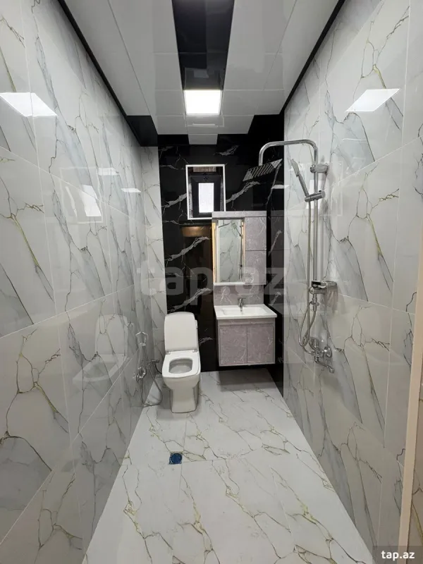 Satılır 5 otaqlı həyət evi