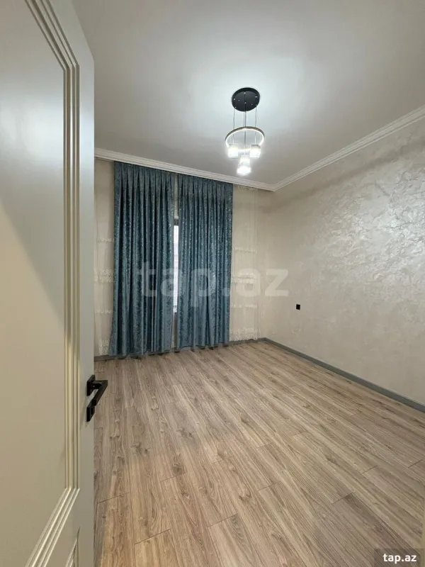 Satılır 5 otaqlı həyət evi