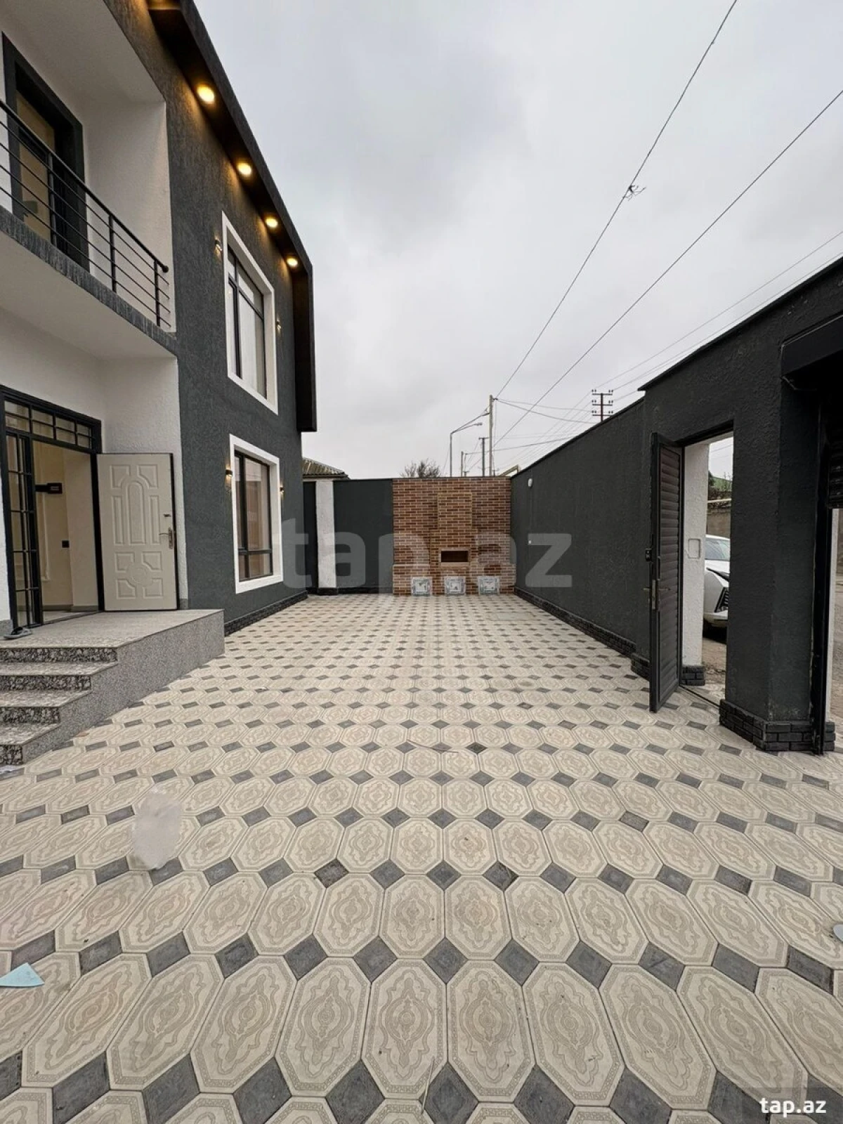 Satılır 5 otaqlı həyət evi