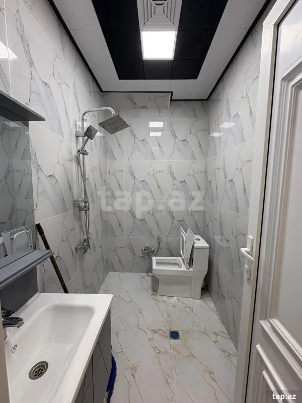 Satılır 5 otaqlı həyət evi