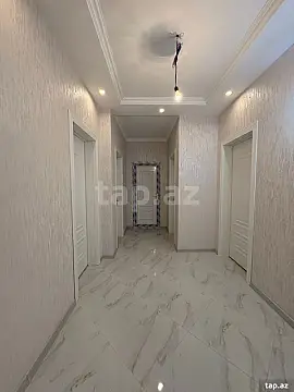 Satılır 8 otaqlı həyət evi