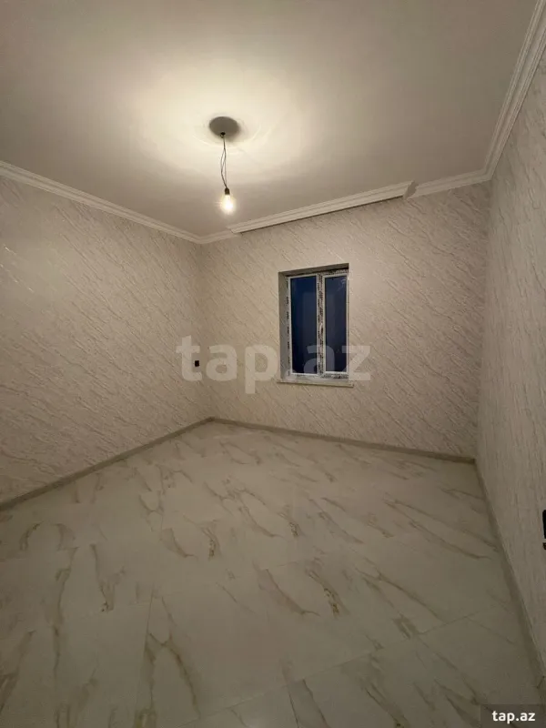 Satılır 8 otaqlı həyət evi