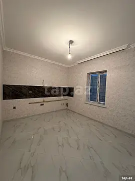 Satılır 8 otaqlı həyət evi