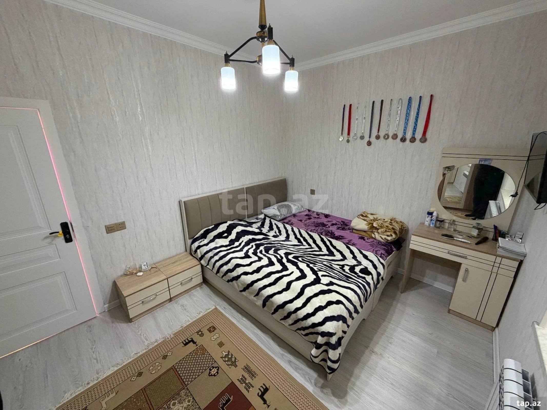 Satılır 4 otaqlı həyət evi