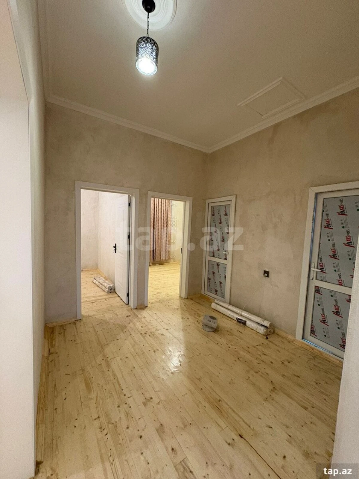 Satılır 4 otaqlı həyət evi