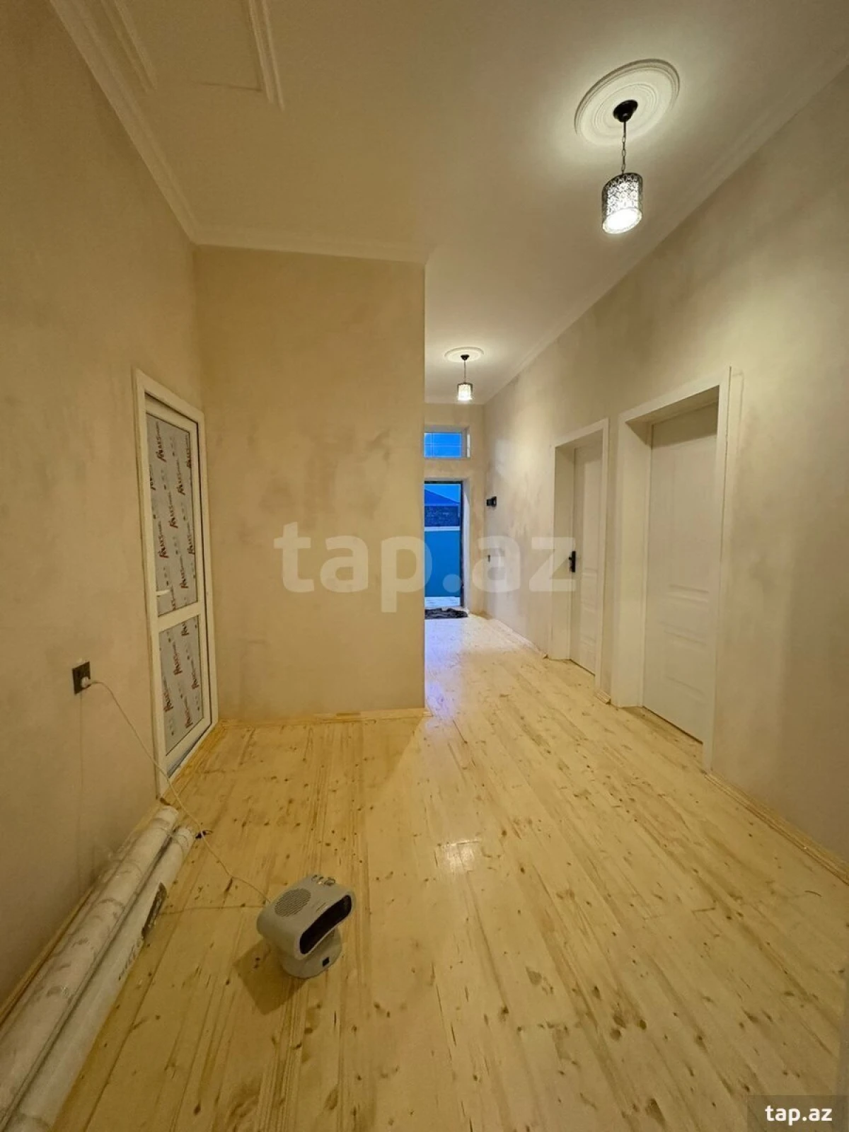 Satılır 4 otaqlı həyət evi