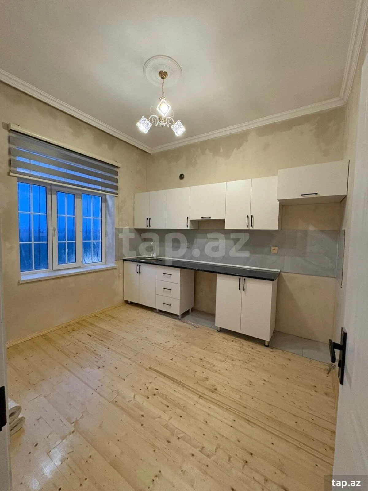 Satılır 4 otaqlı həyət evi