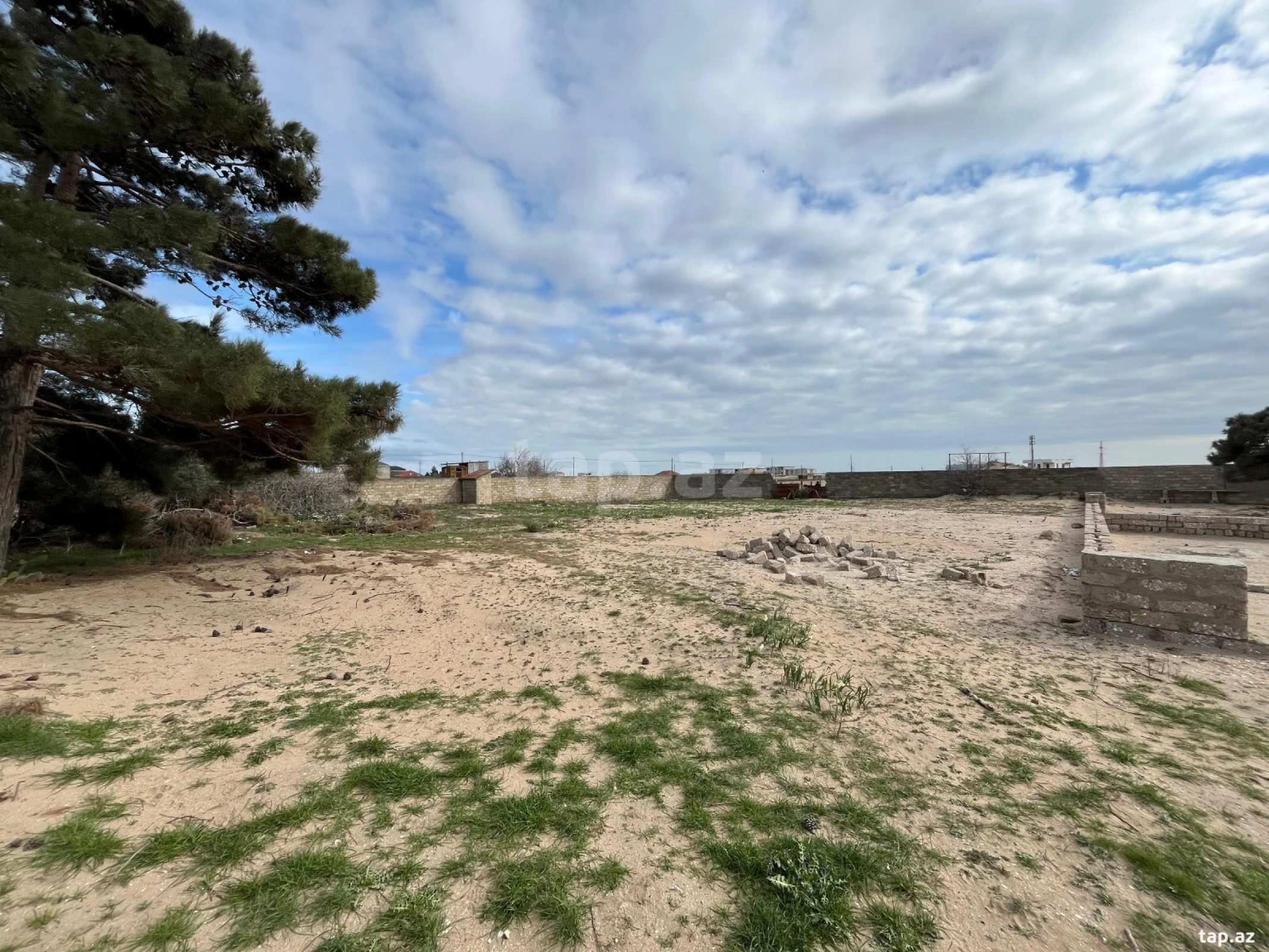 Satılır torpaq sahəsi