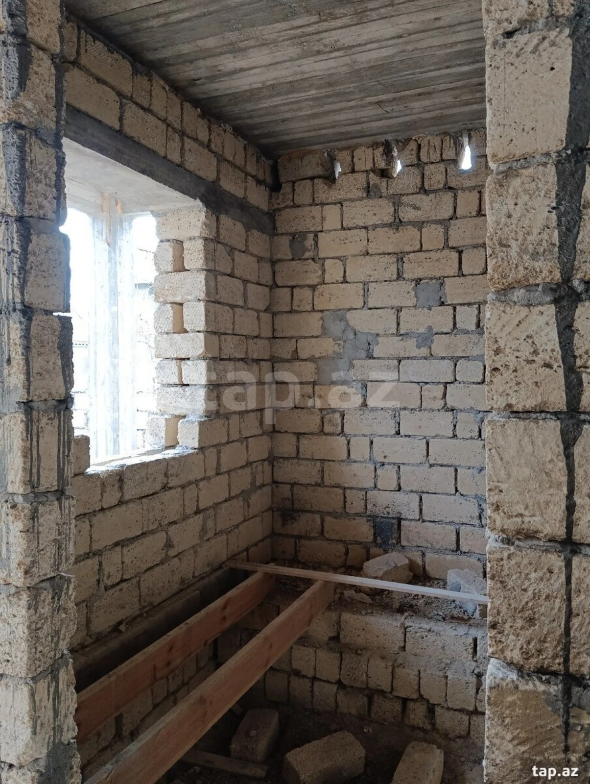 Satılır 5 otaqlı həyət evi