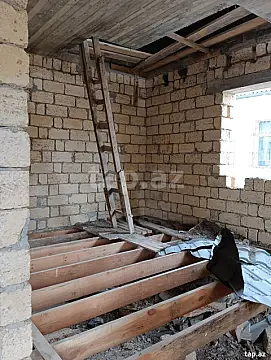 Satılır 5 otaqlı həyət evi