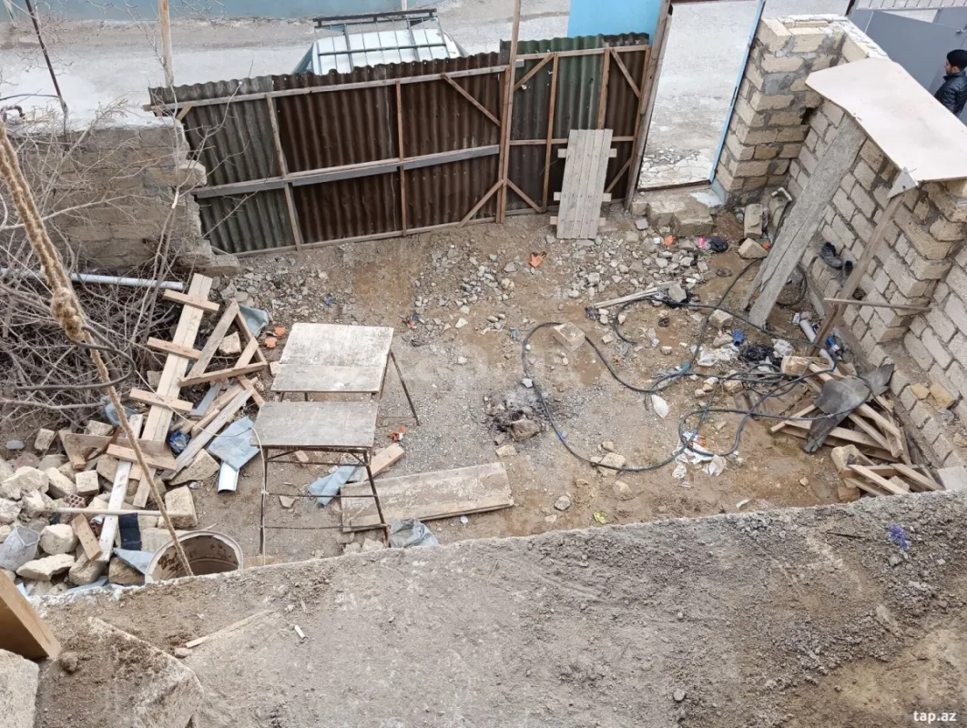 Satılır 5 otaqlı həyət evi