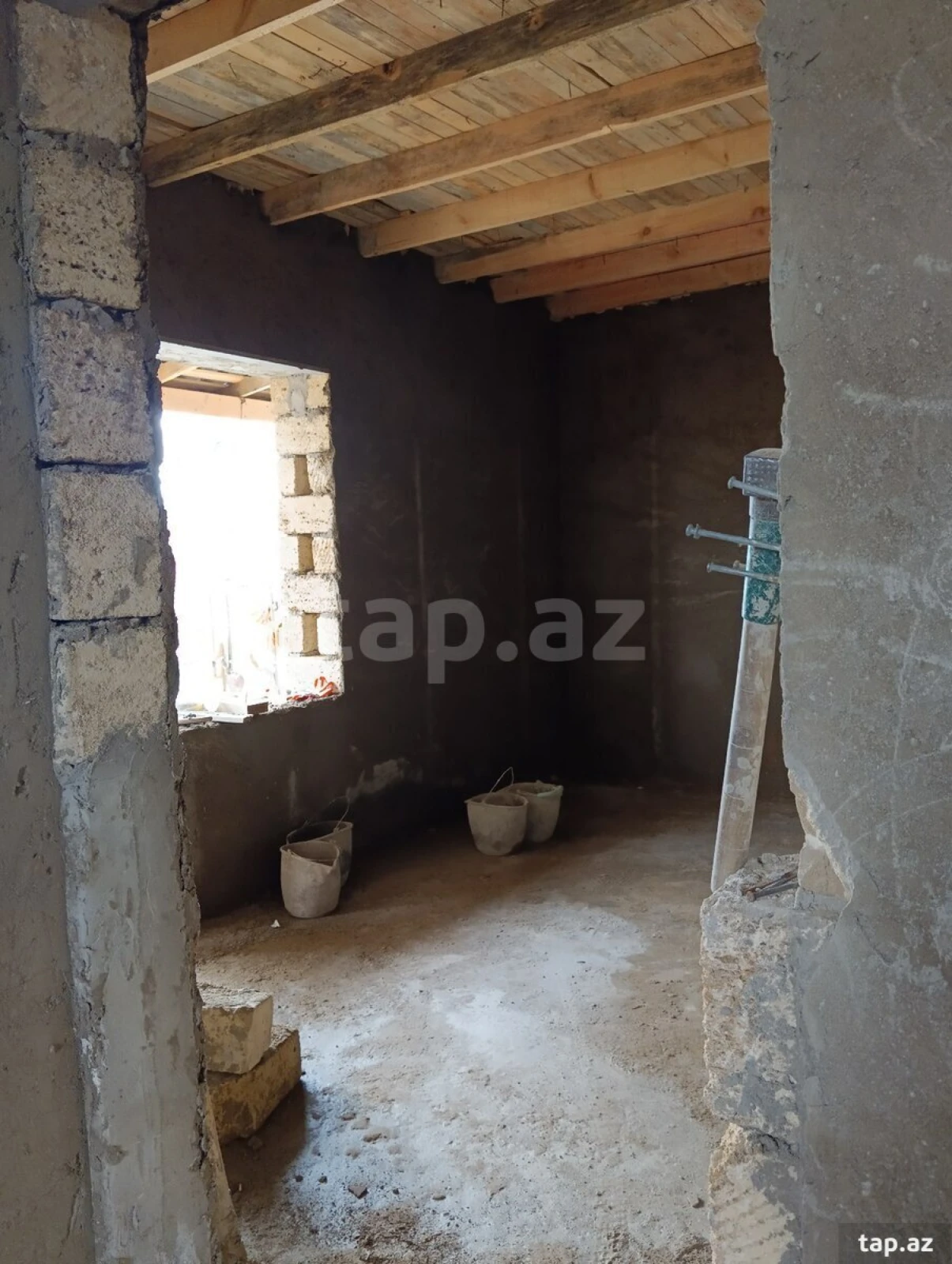 Satılır 5 otaqlı həyət evi