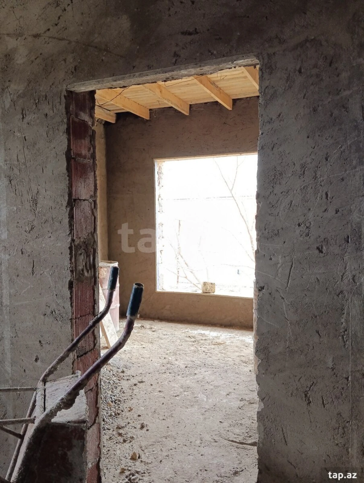 Satılır 5 otaqlı həyət evi