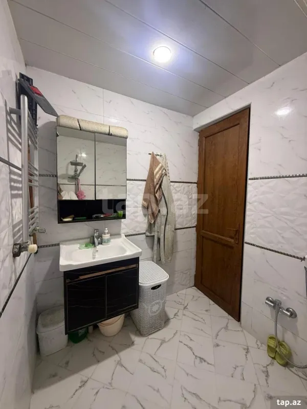 Satılır 4 otaqlı həyət evi