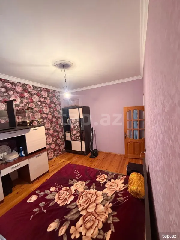 Satılır 4 otaqlı həyət evi