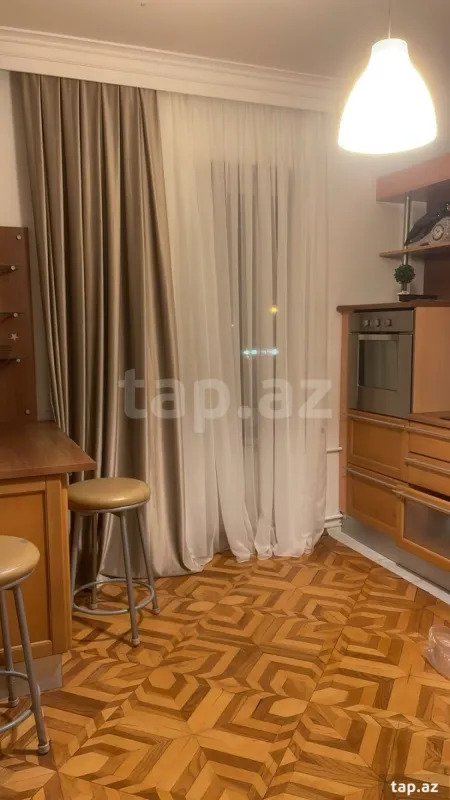 Kirayə verilir 3 otaqlı yeni tikili 100 m²